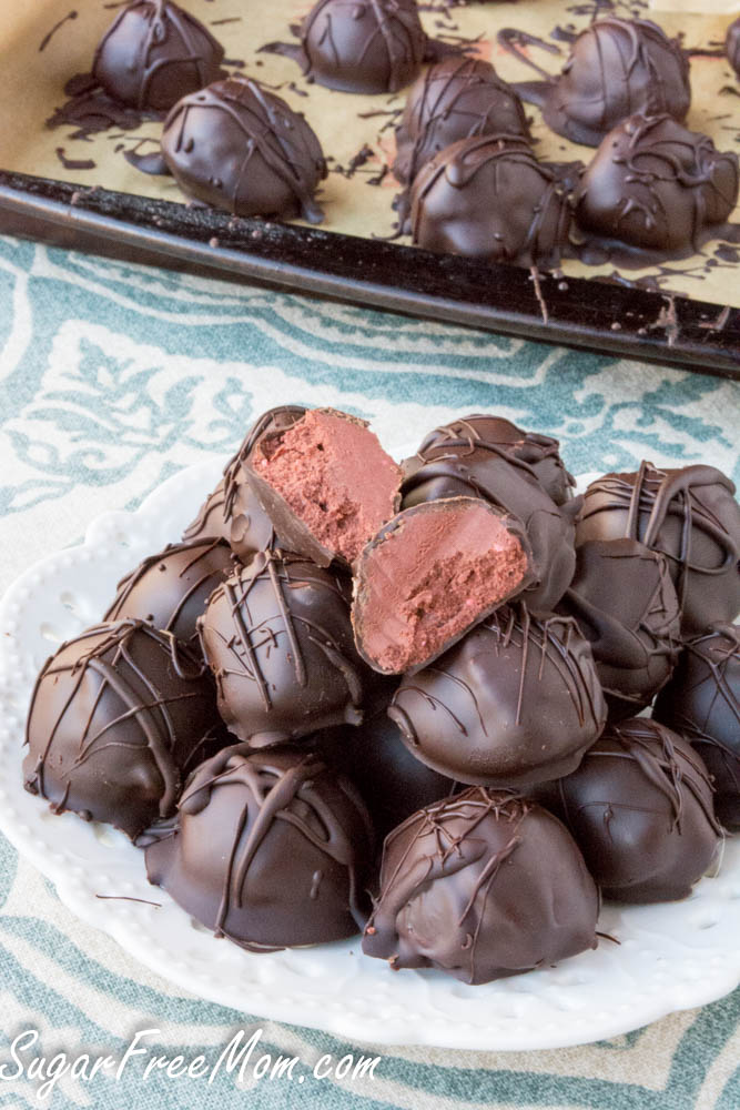 red velvet cheesecake truffles5 (1 of 1)