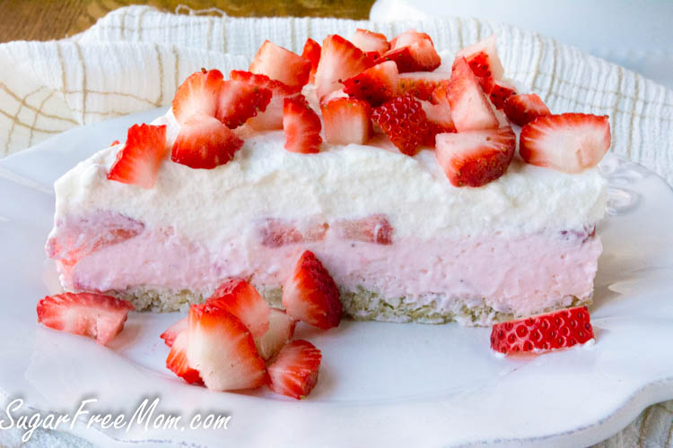 strawberry mousse pie3 (1 of 1)